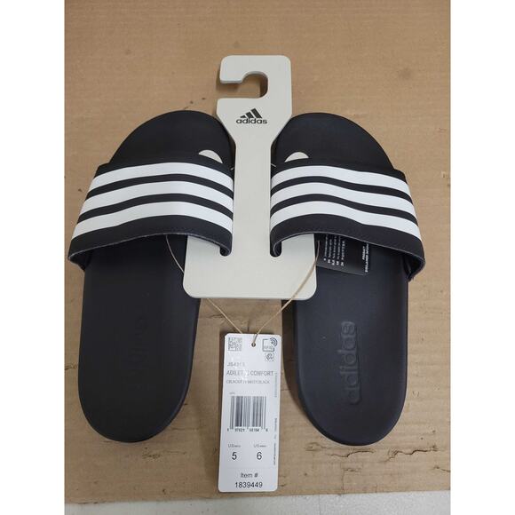 NWT adidas Adeletti Comfort Slide Sandals Black White Men’s 5 / Women’s 6 - Picture 1 of 5